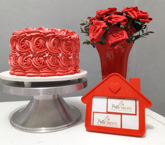 Bolo coberto com Chantininho